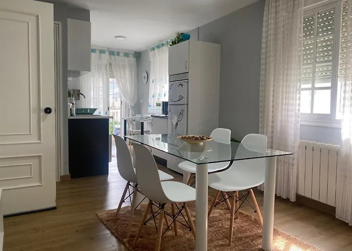 Duplex En Vigo, Zona De Bouzas, Cerca De Playas Vigo