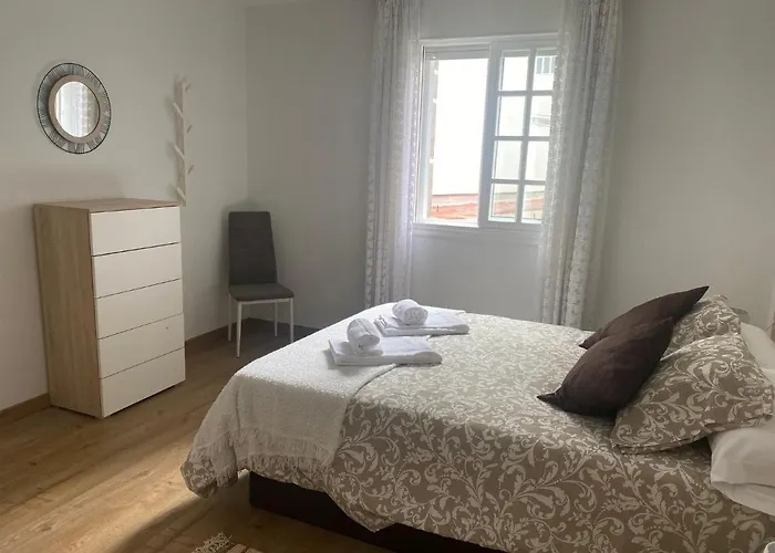 Apartman Duplex En Vigo, Zona De Bouzas, Cerca De Playas *
